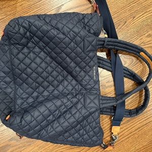 Mz Wallace metro large tote w shoulder strap/cross body navy- excellent